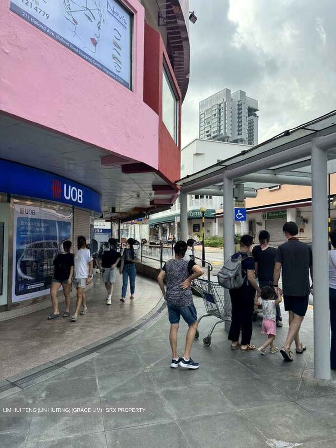 Holland Road Shopping Centre (D10), Retail #508900401